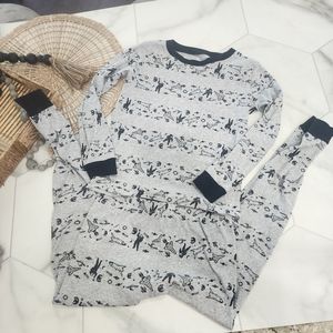 Carter's] size 10, gray/black astronaut in space long sleeve/pant pajama set🚀👨